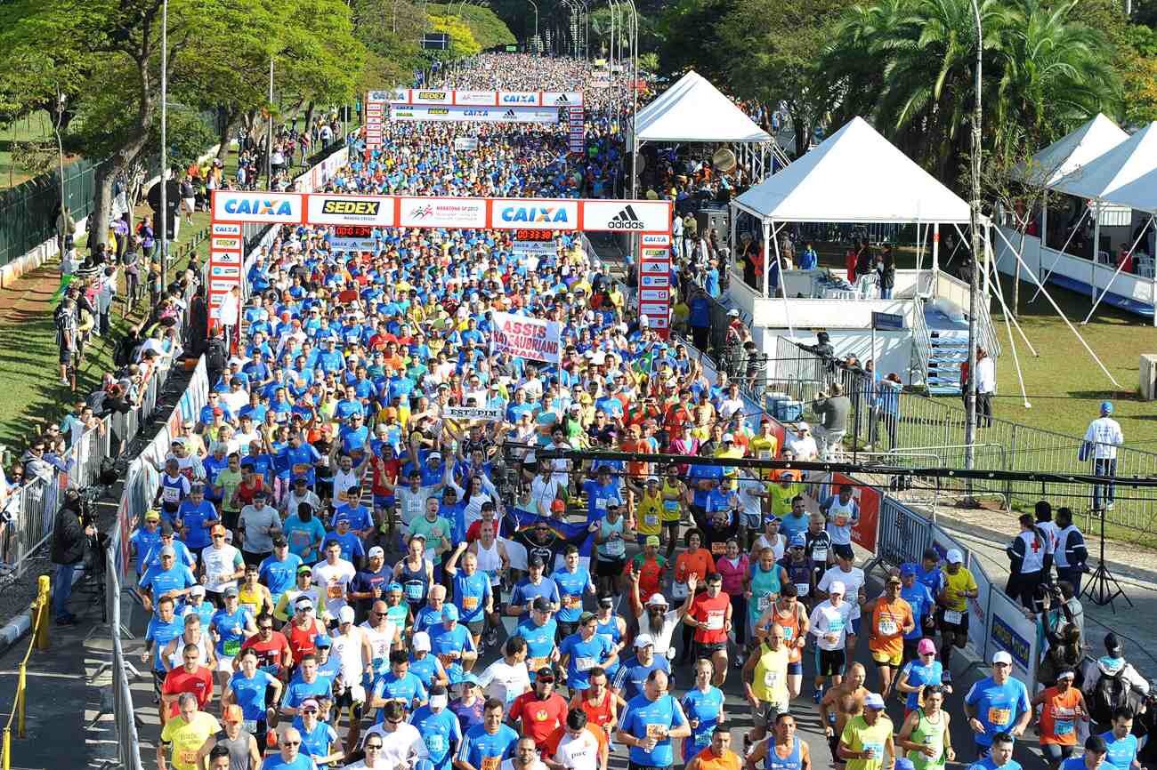 Largada da matatona e dos 25K da maratona de São Paulo 2013 - Jornalistas que Correm estavam lá
